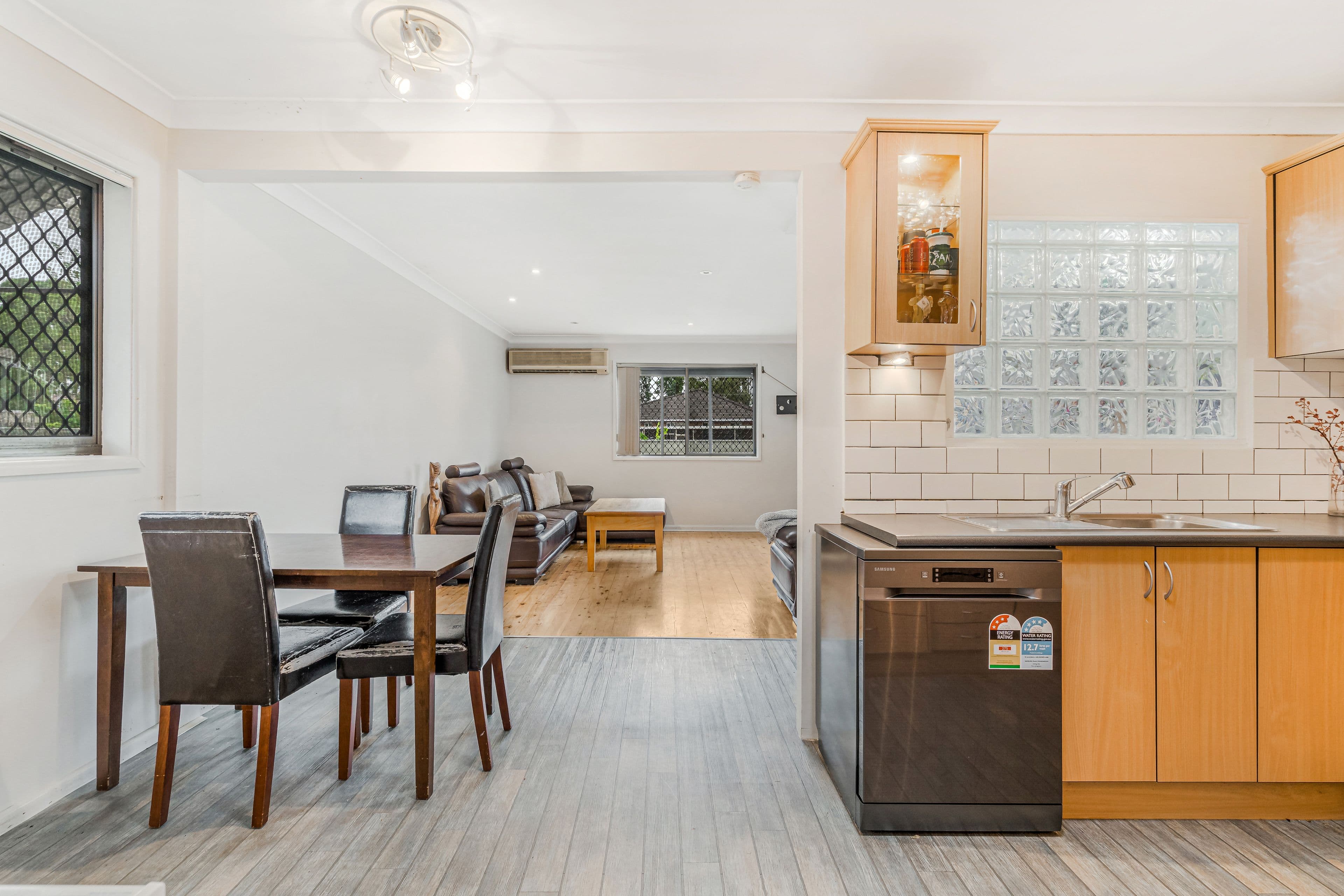 33 Guthega Crescent, Heckenberg NSW 2168, Heckenberg - Thumbnail 3
