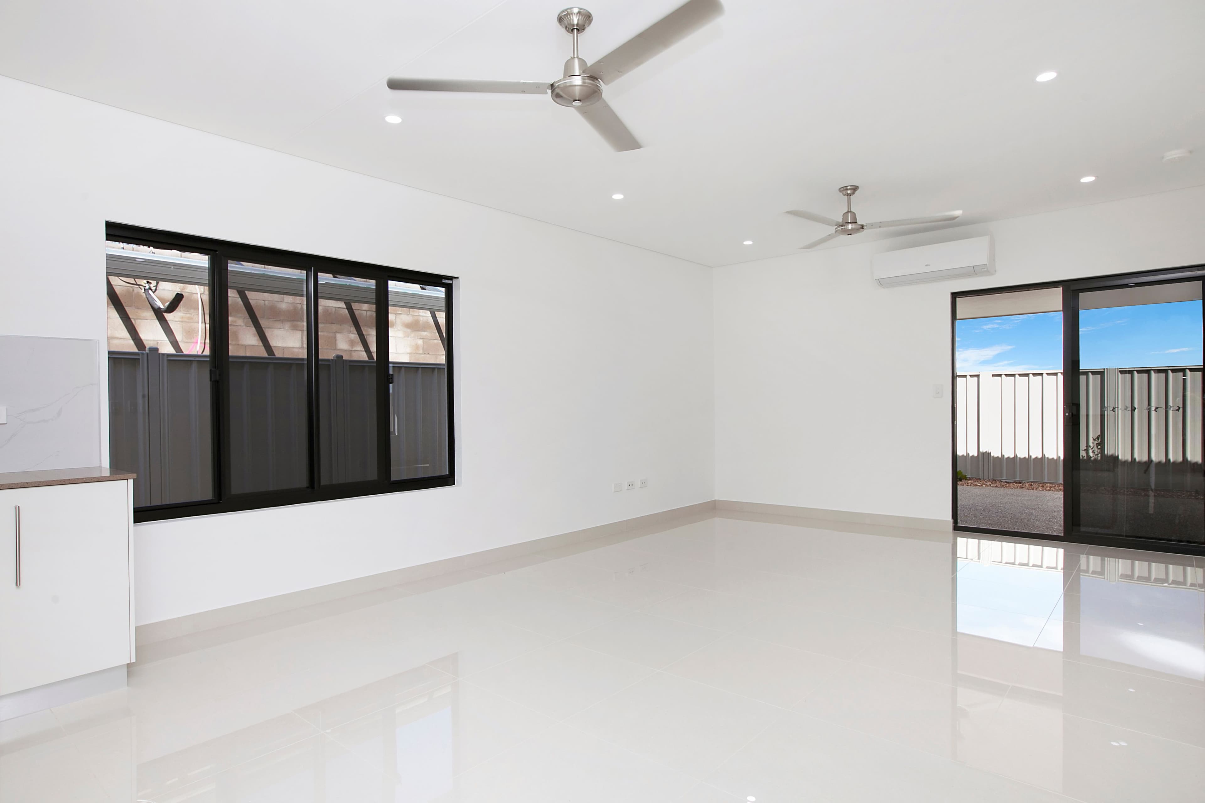 32 Myrtlewood Crescent, Zuccoli NT 0832, Zuccoli - Thumbnail 4