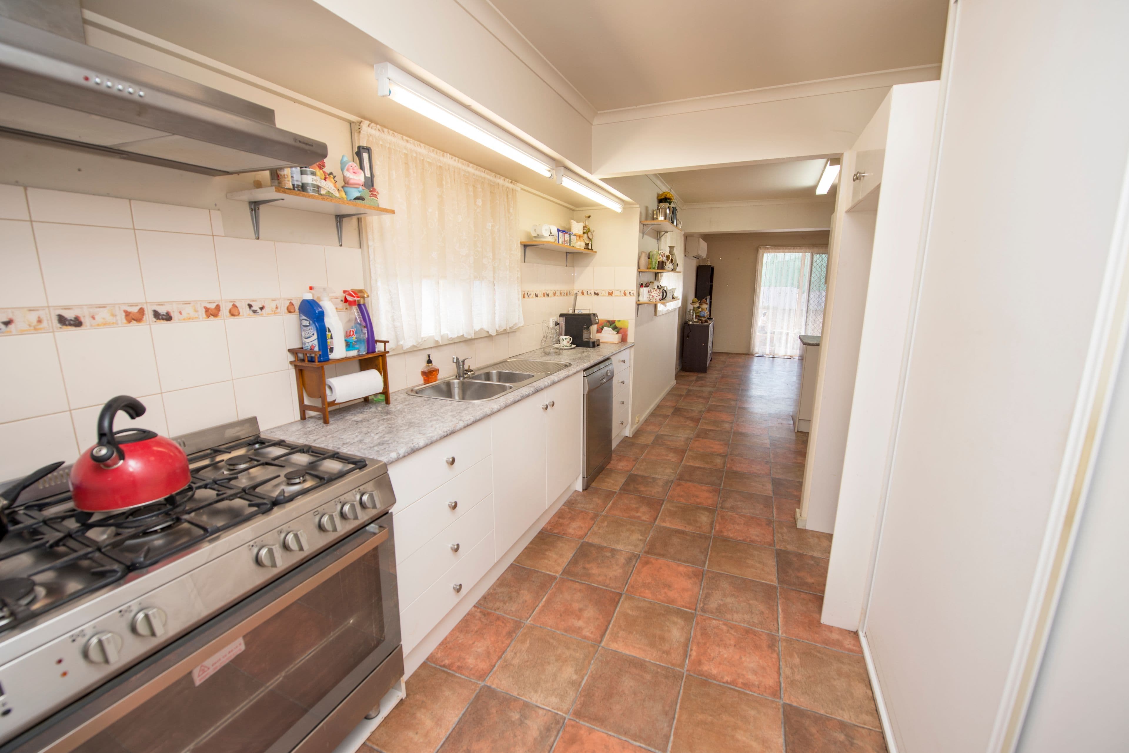25 Domaille Crescent, Swan Hill VIC 3585, Swan Hill - Thumbnail 5