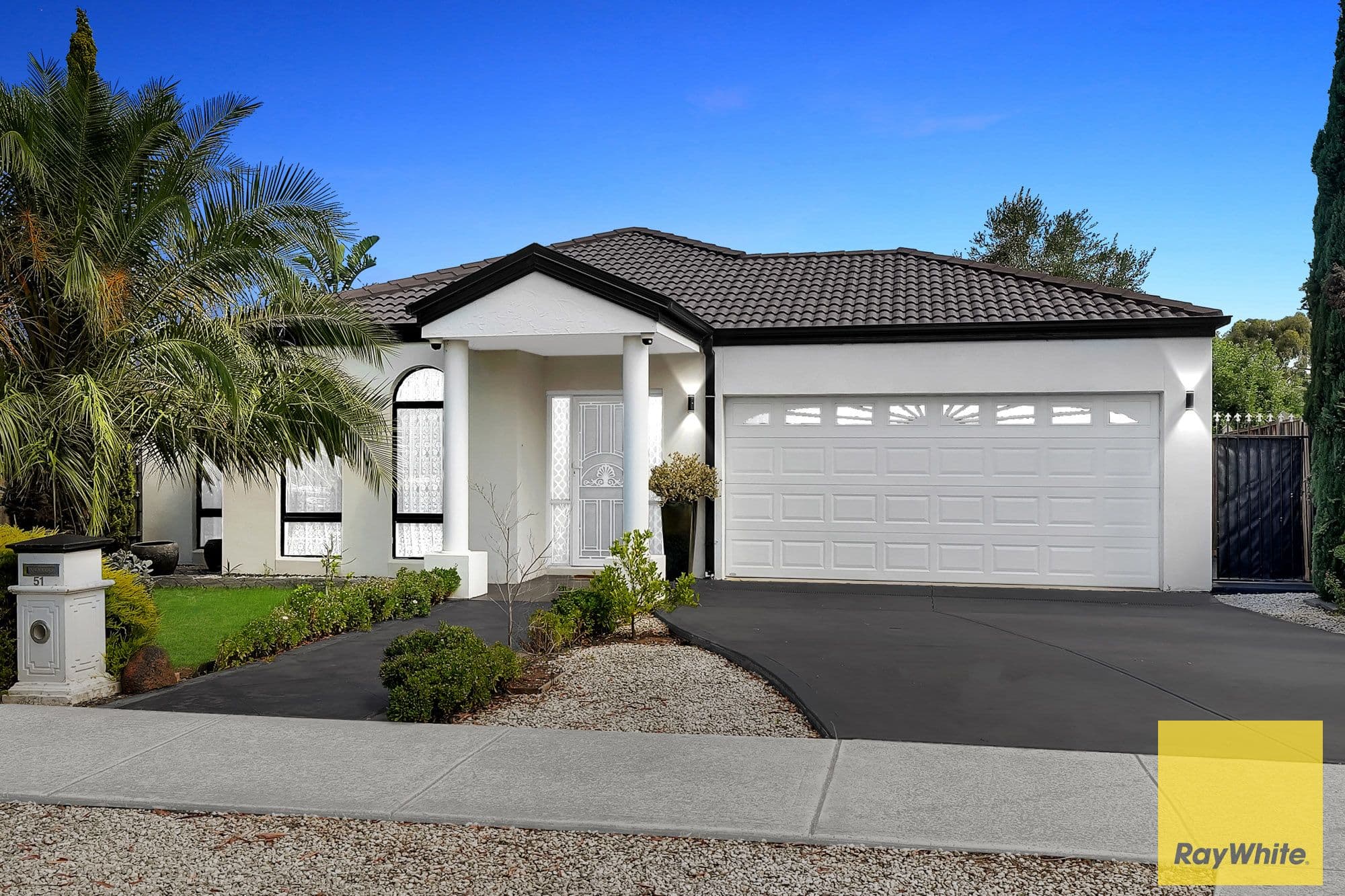 51 Inglewood Drive, Burnside Heights VIC 3023, Burnside Heights - Thumbnail 2