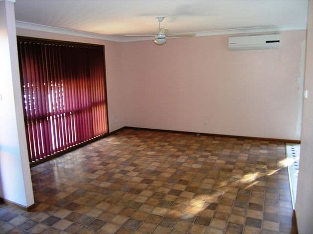 16 Truscott Avenue, KARIONG NSW 2250, Kariong - Thumbnail 5