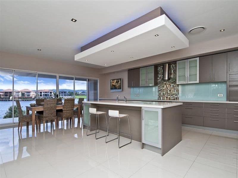 114 Port Jackson Boulevard, CLEAR ISLAND WATERS QLD 4226, Clear Island Waters - Thumbnail 2
