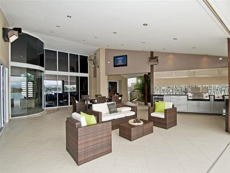 114 Port Jackson Boulevard, CLEAR ISLAND WATERS QLD 4226, Clear Island Waters - Thumbnail 4