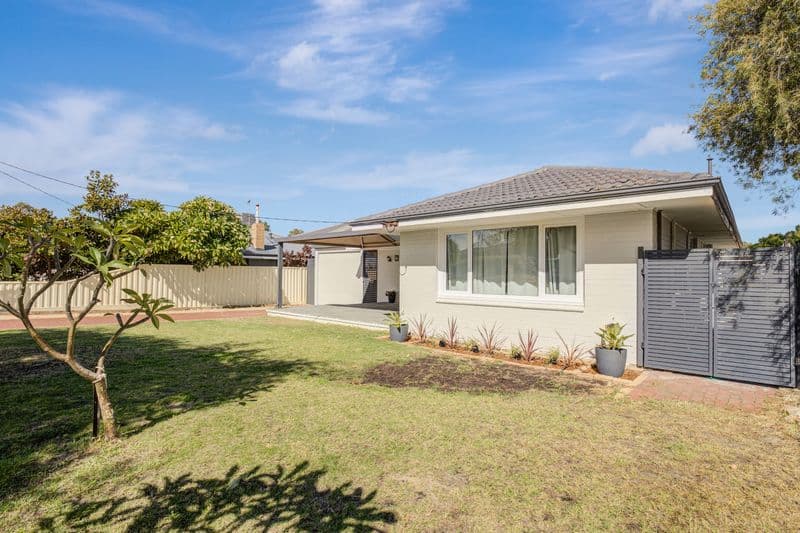 14 Croxton Place, Stirling WA 6021, Stirling - Image 1