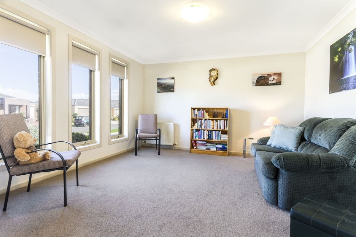 6 Narmara Mews, Wyndham Vale VIC 3024, Wyndham Vale - Thumbnail 2
