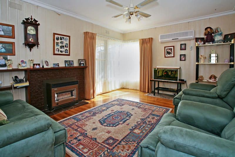27 Highview Parade, HAMLYN HEIGHTS VIC 3215, Hamlyn Heights - Thumbnail 2