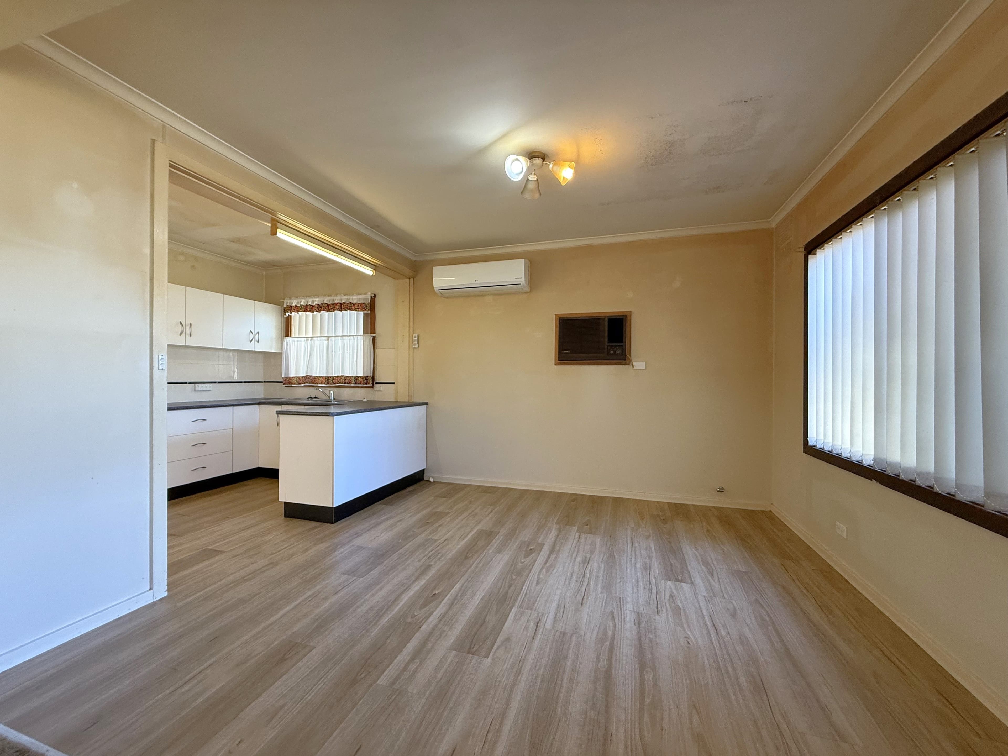 17 Toompang Street, Young NSW 2594, Young - Thumbnail 3