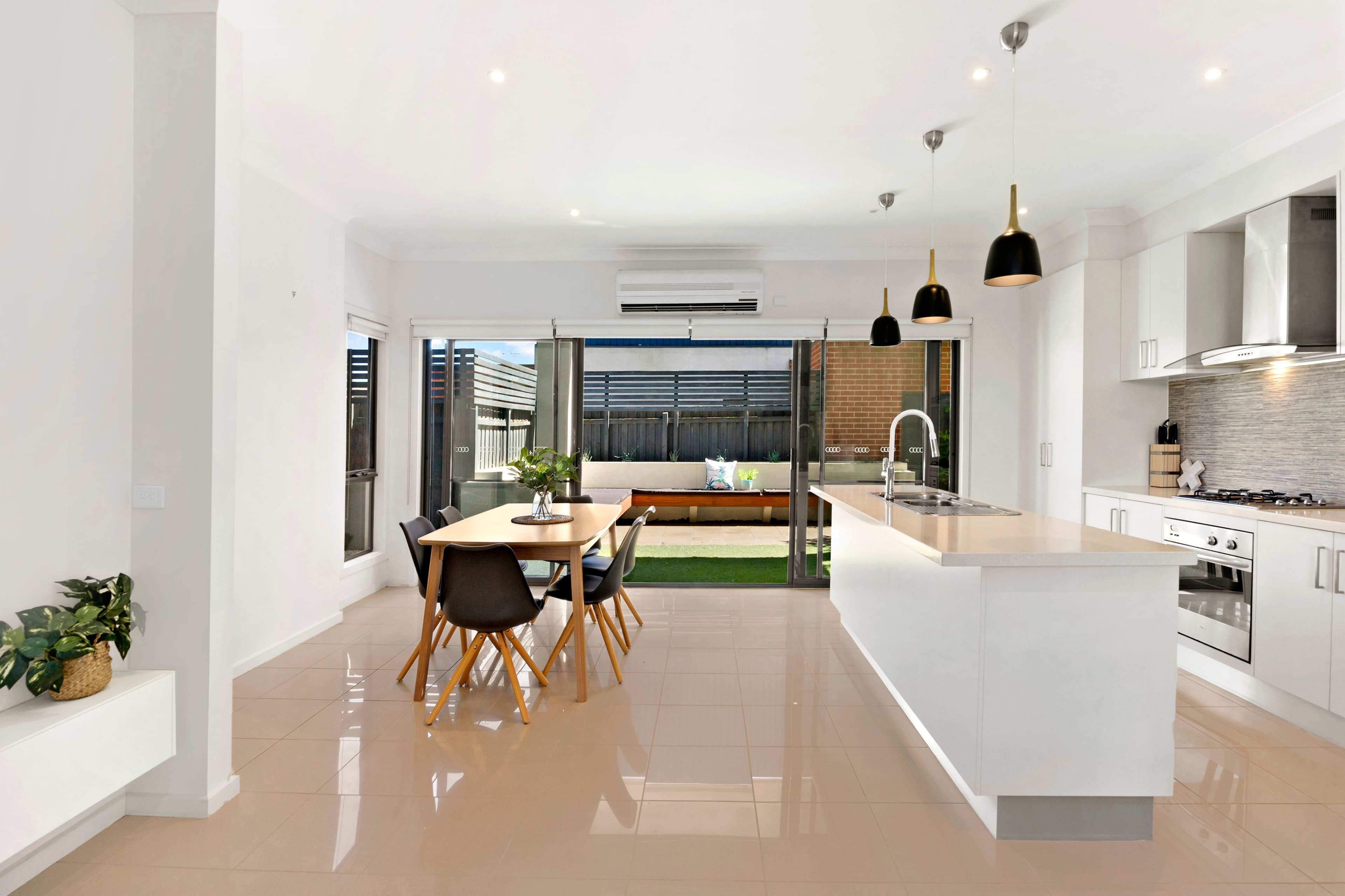 31-33 Tully Road, Clarinda VIC 3169, Clarinda - Thumbnail 3