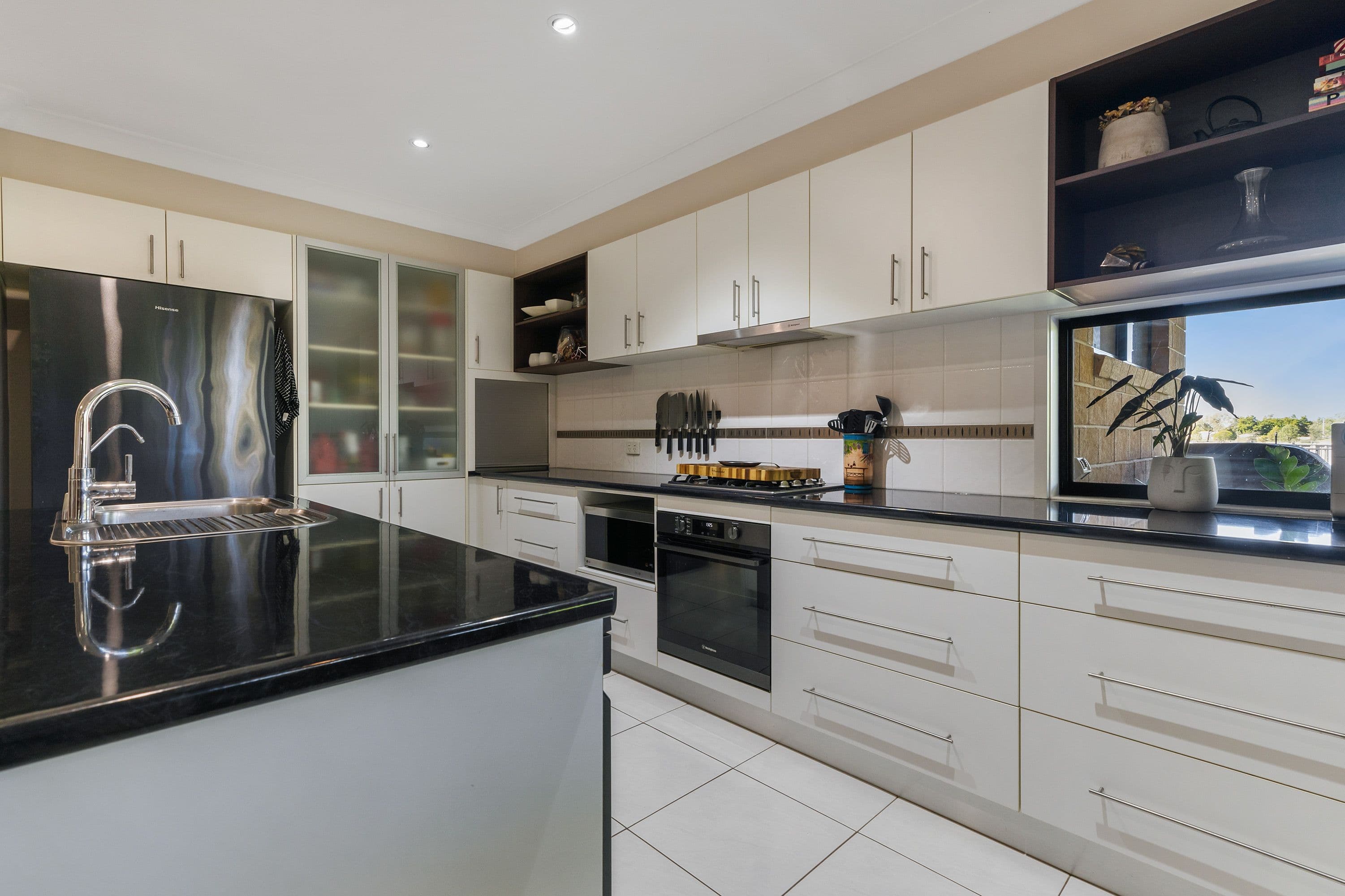 12 Charlton Street, Emerald QLD 4720, Emerald - Thumbnail 7