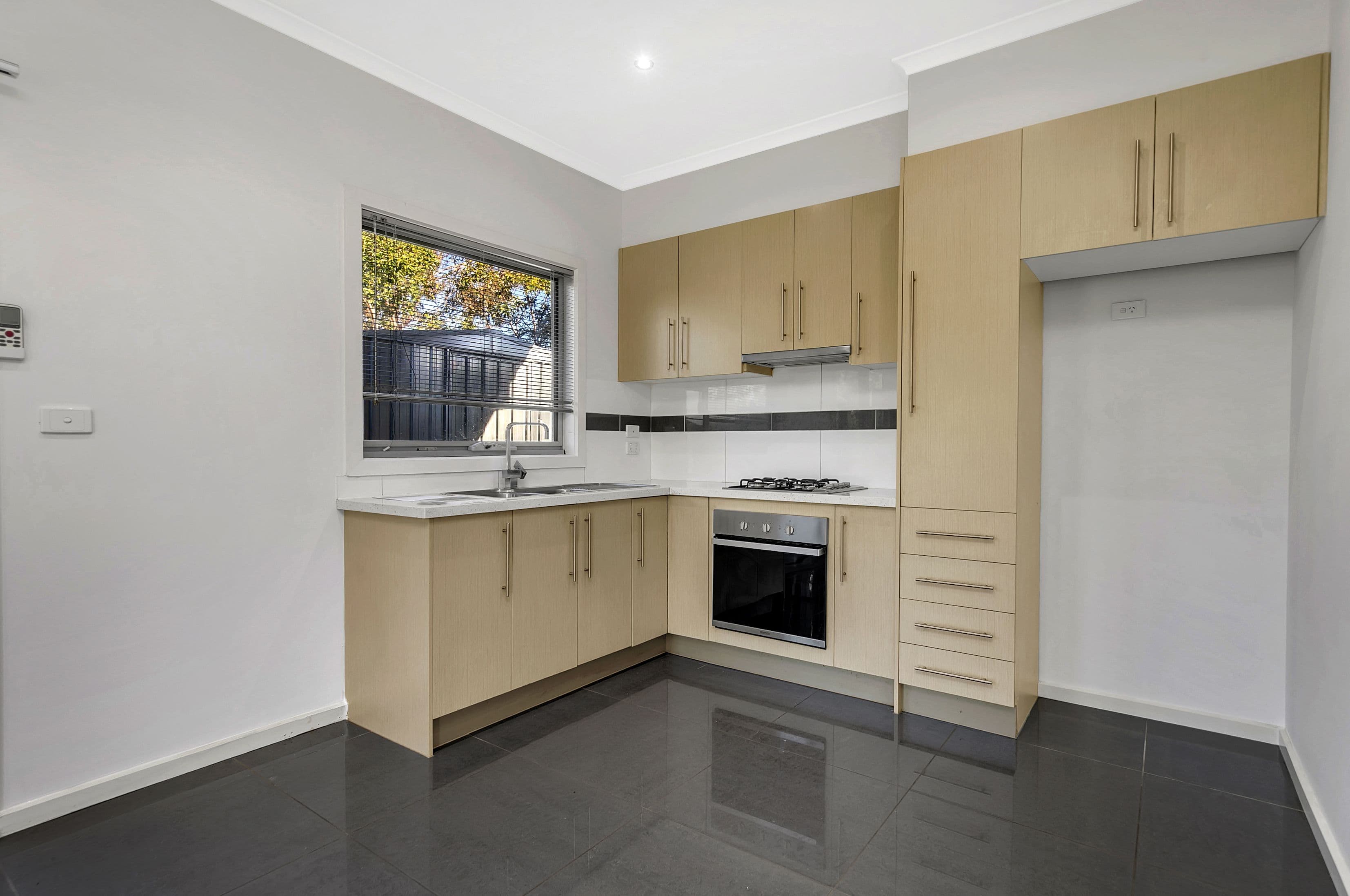 13 Hall Street, Epping VIC 3076, Epping - Thumbnail 8