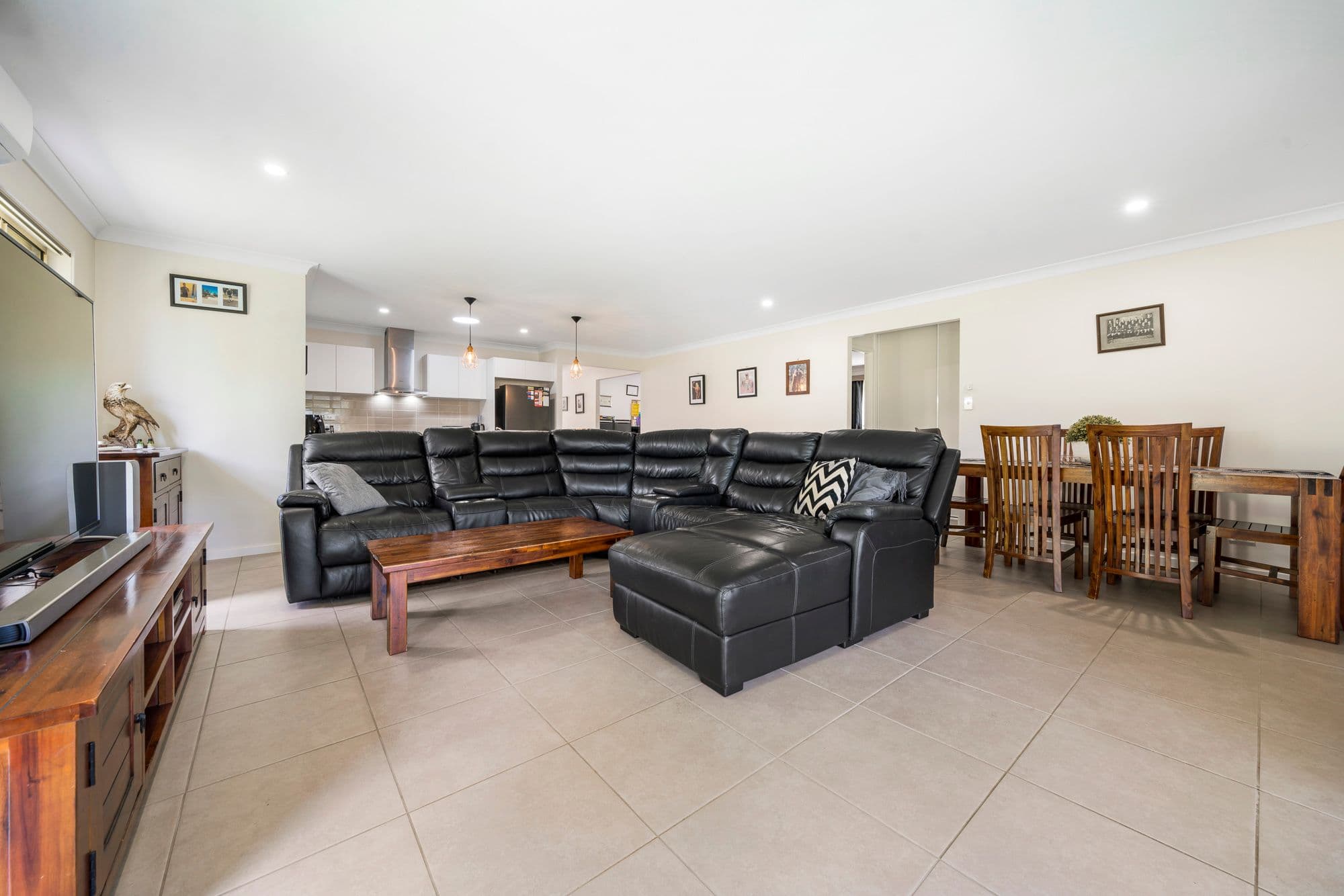12 Edward Street, Esk QLD 4312, Esk - Thumbnail 3