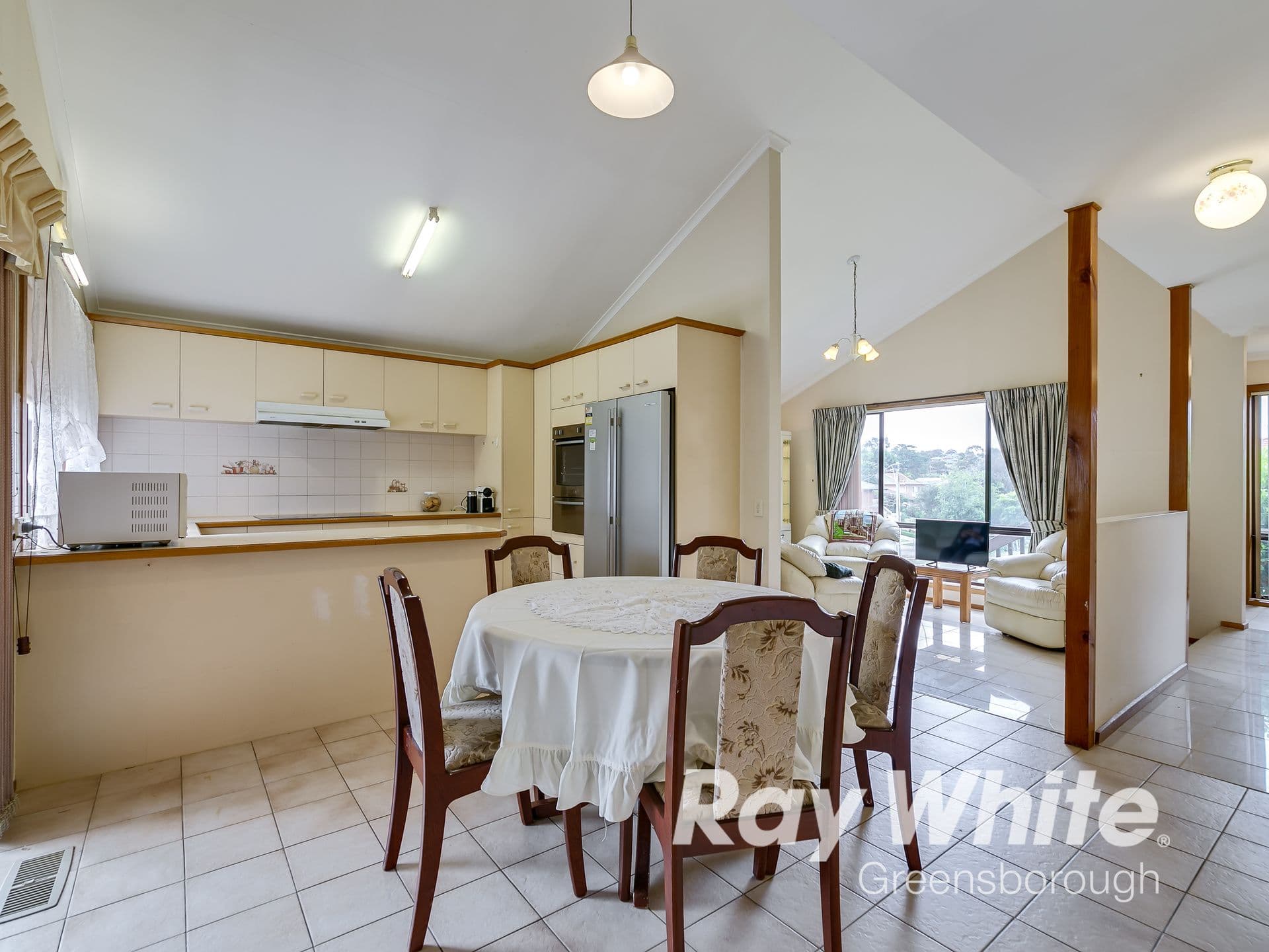 11 Laura Court, Greensborough VIC 3088, Greensborough - Thumbnail 3