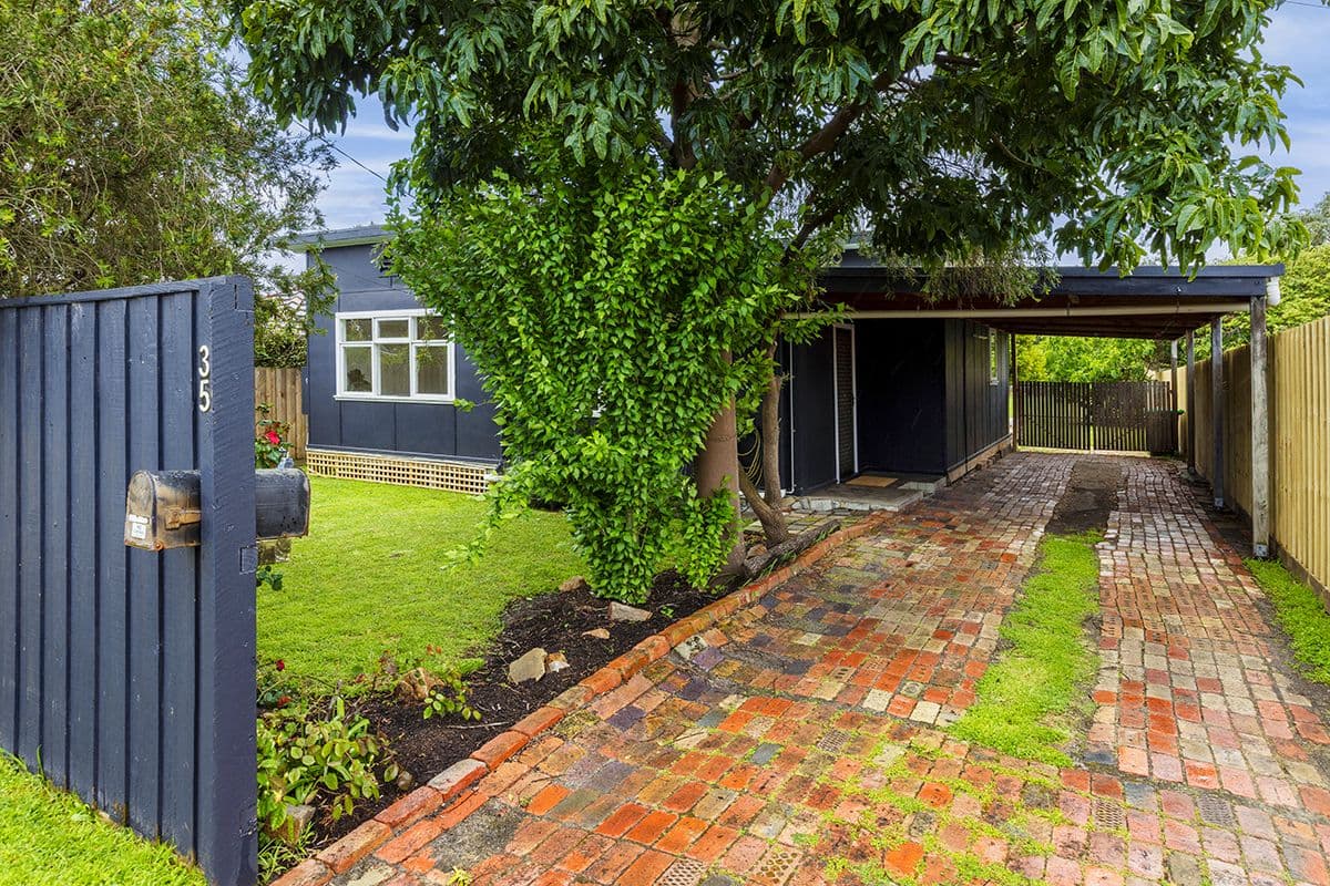 35 Leon Avenue, Rosebud VIC 3939, Rosebud - Image 1
