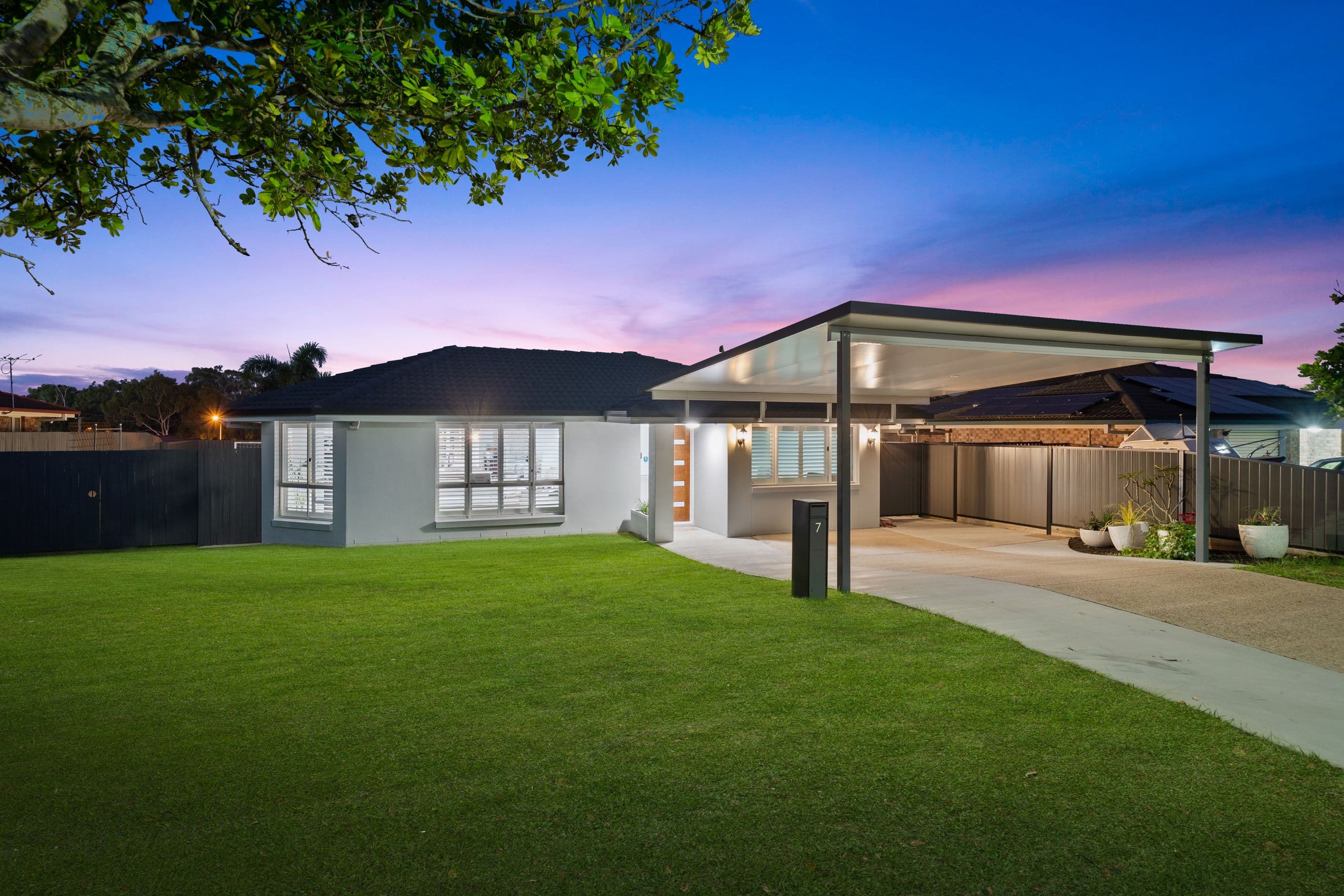 7 Hampshire Close, Heritage Park QLD 4118, Heritage Park - Image 1