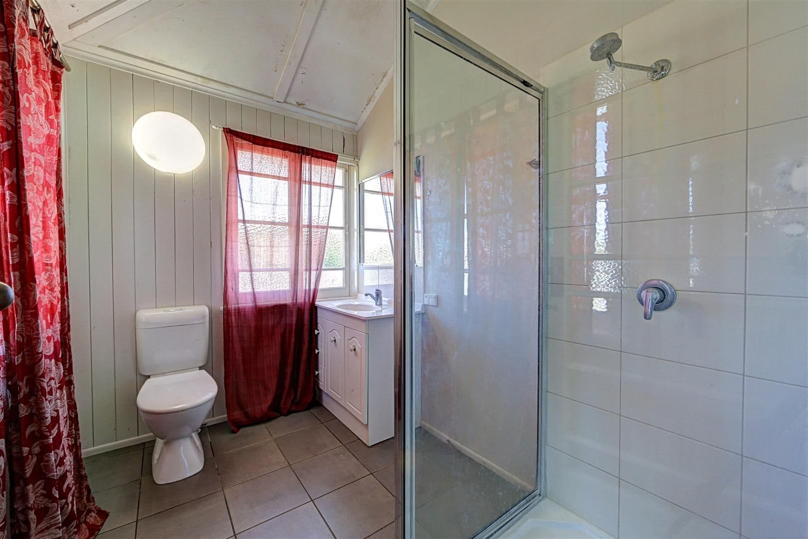 17 Duffy Street, BURNETT HEADS QLD 4670, Burnett Heads - Thumbnail 3