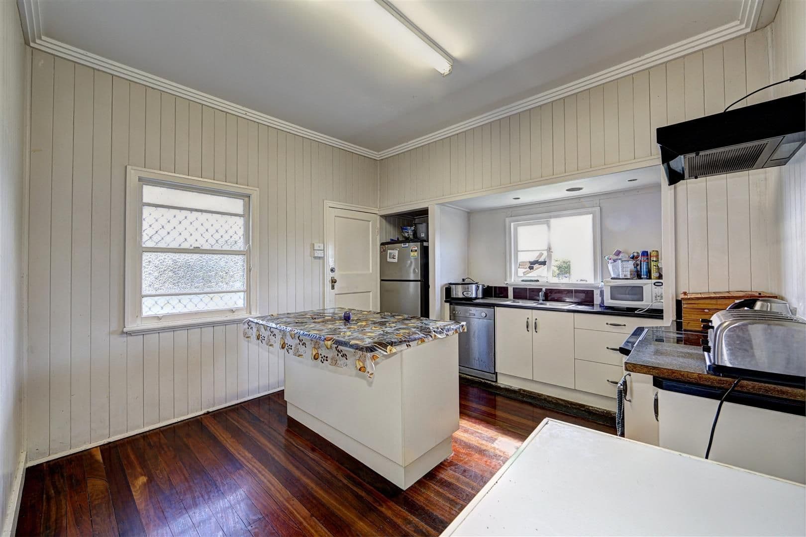 17 Duffy Street, BURNETT HEADS QLD 4670, Burnett Heads - Thumbnail 5