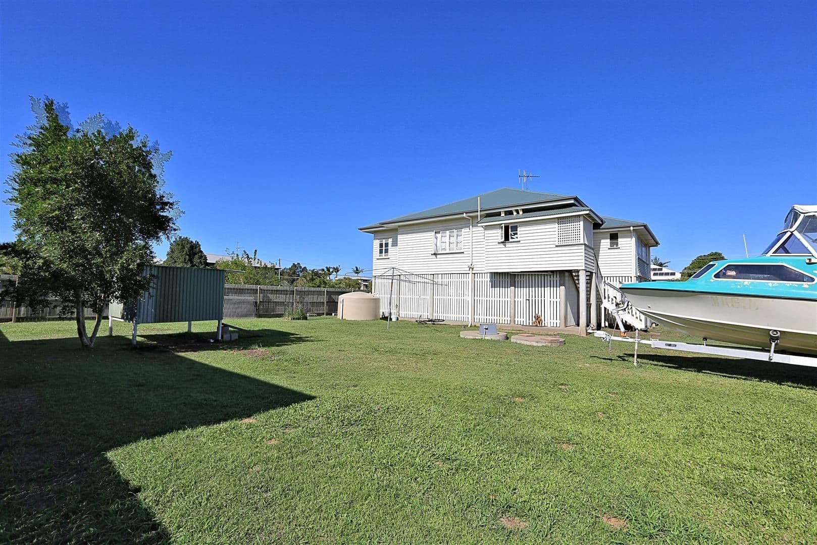 17 Duffy Street, BURNETT HEADS QLD 4670, Burnett Heads - Thumbnail 8
