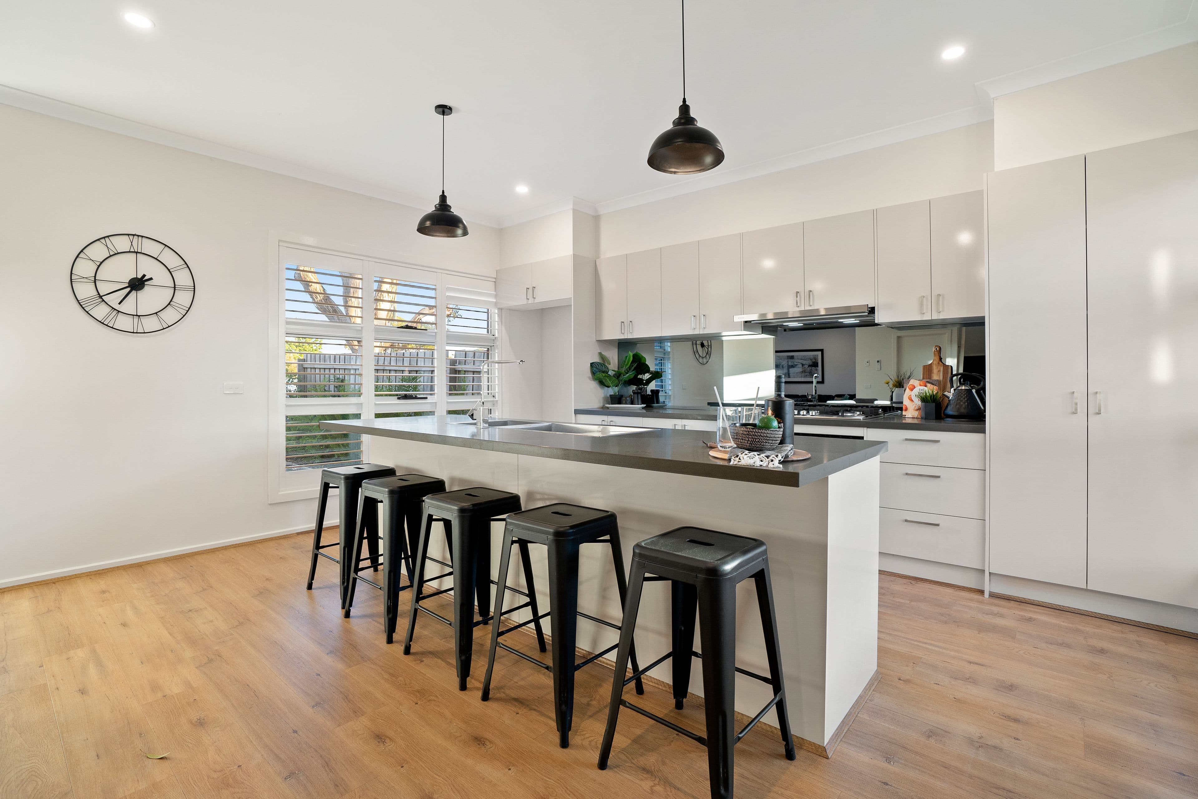 10 Pinnacle Avenue, Ferntree Gully VIC 3156, Ferntree Gully - Thumbnail 2