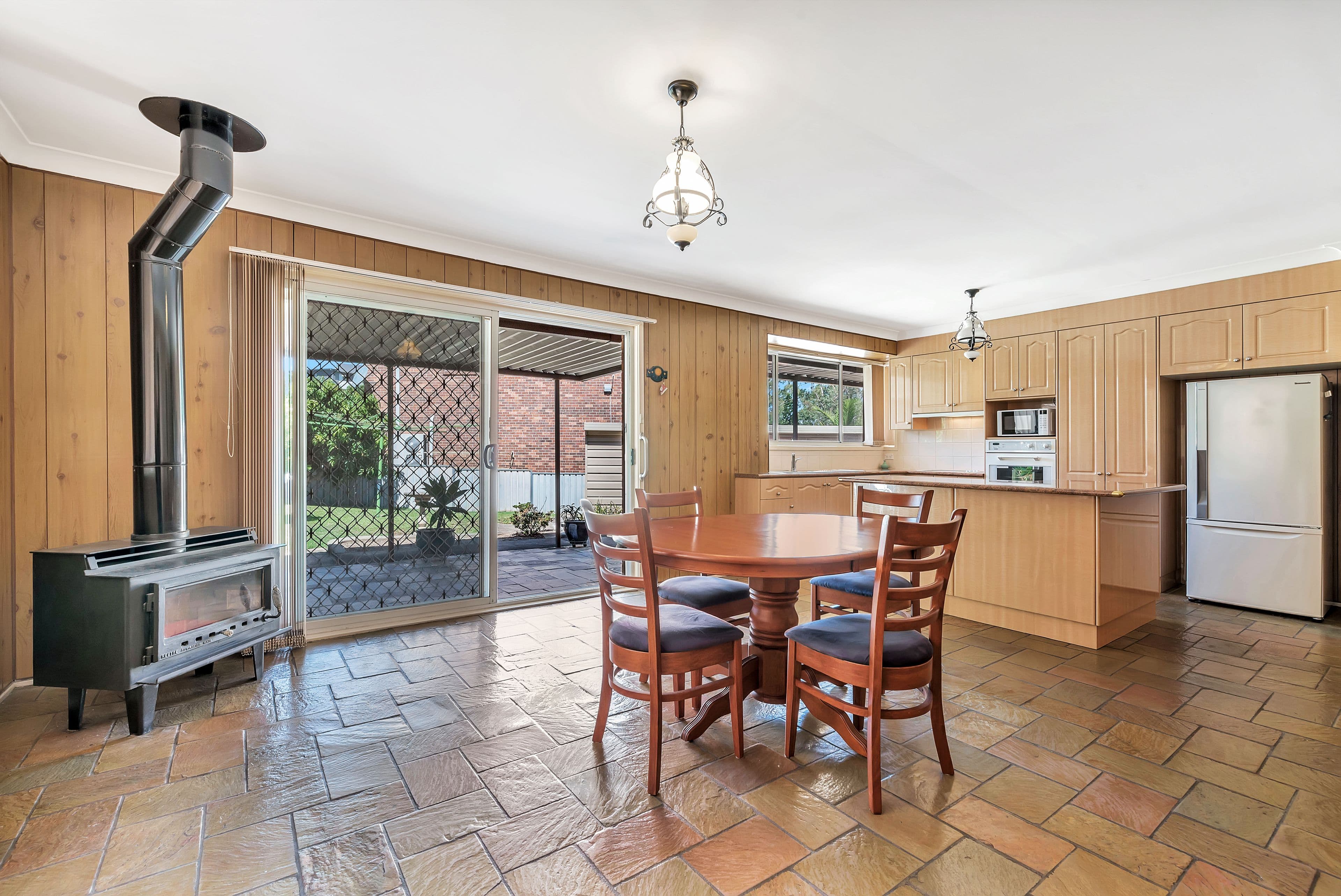 8 Barfil Crescent, Wentworthville NSW 2145, Wentworthville - Thumbnail 2