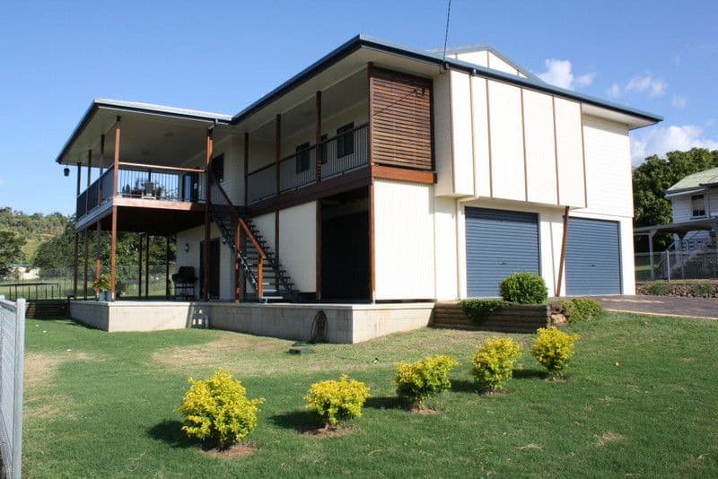 51  Warton Street, GAYNDAH QLD 4625, Gayndah - Thumbnail 2