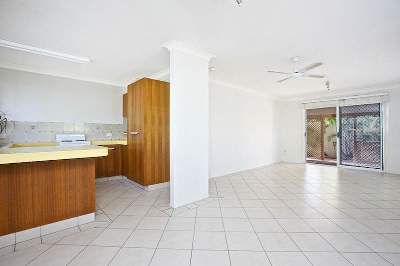 10 Hollywell Road, BIGGERA WATERS QLD 4216, Biggera Waters - Thumbnail 5