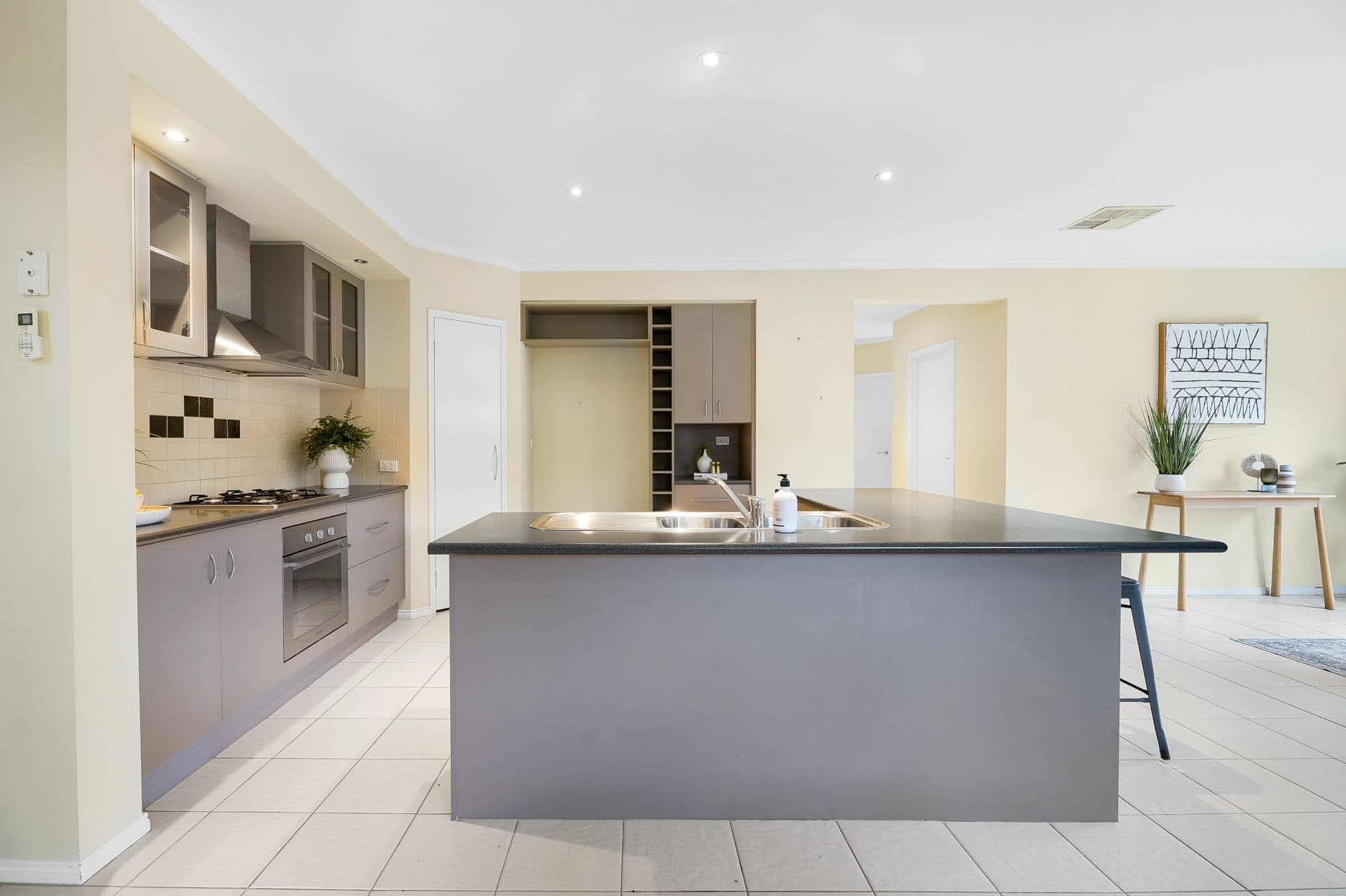 57 Stefan Drive, Berwick VIC 3806, Berwick - Thumbnail 4