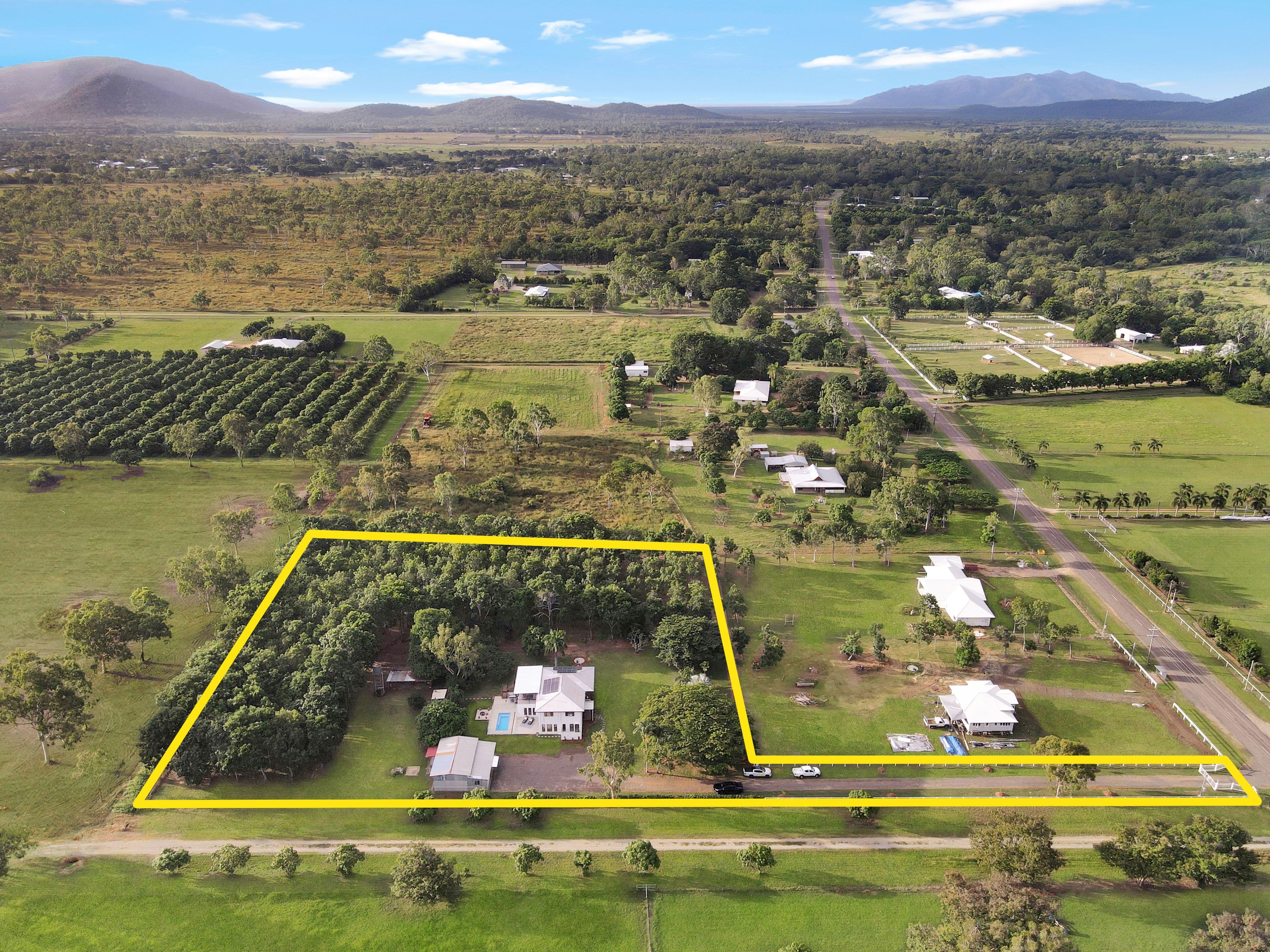 54 Alligator Creek Road, Alligator Creek QLD 4816, Alligator Creek - Thumbnail 4