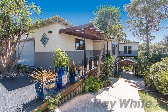 8 Pindari Close, Charlestown - Image 1
