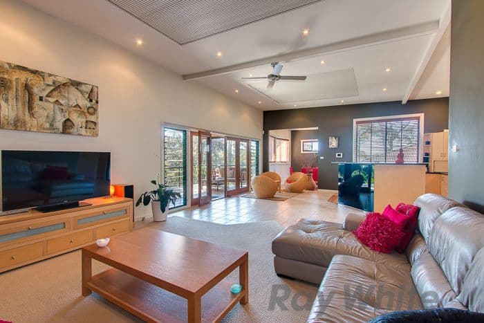 8 Pindari Close, Charlestown - Thumbnail 3