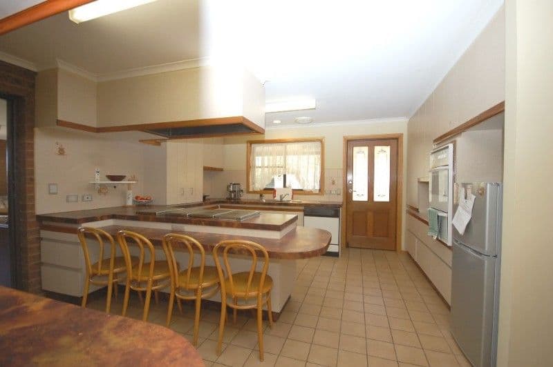 9 Cocos Court, Kawungan, QLD, 4655, Kawungan - Thumbnail 2