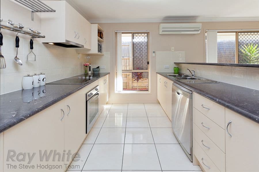 58 Lloyd Bird Crescent, SPRINGFIELD LAKES QLD 4300, Springfield Lakes - Thumbnail 3