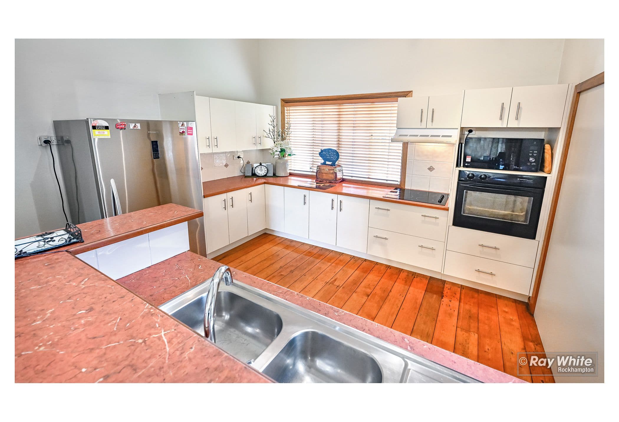 234 West Street, Allenstown QLD 4700, Allenstown - Thumbnail 2