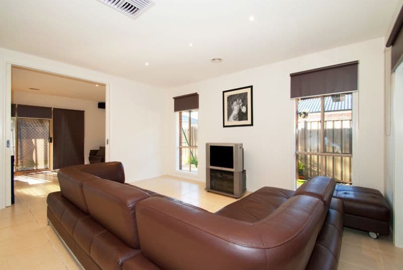 30  Maranatha Street, EPPING VIC 3076, Epping - Thumbnail 3