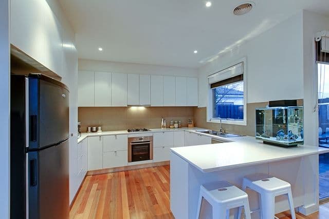 10 Epstein Street, RESERVOIR VIC 3073, Reservoir - Thumbnail 4