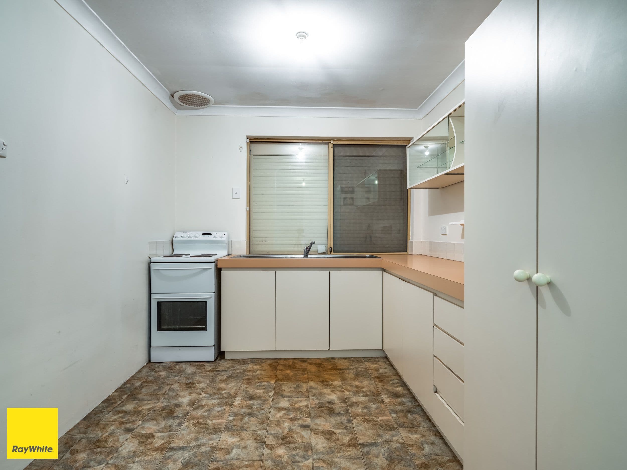 14 Oakleaf Circle, Mirrabooka WA 6061, Mirrabooka - Thumbnail 5