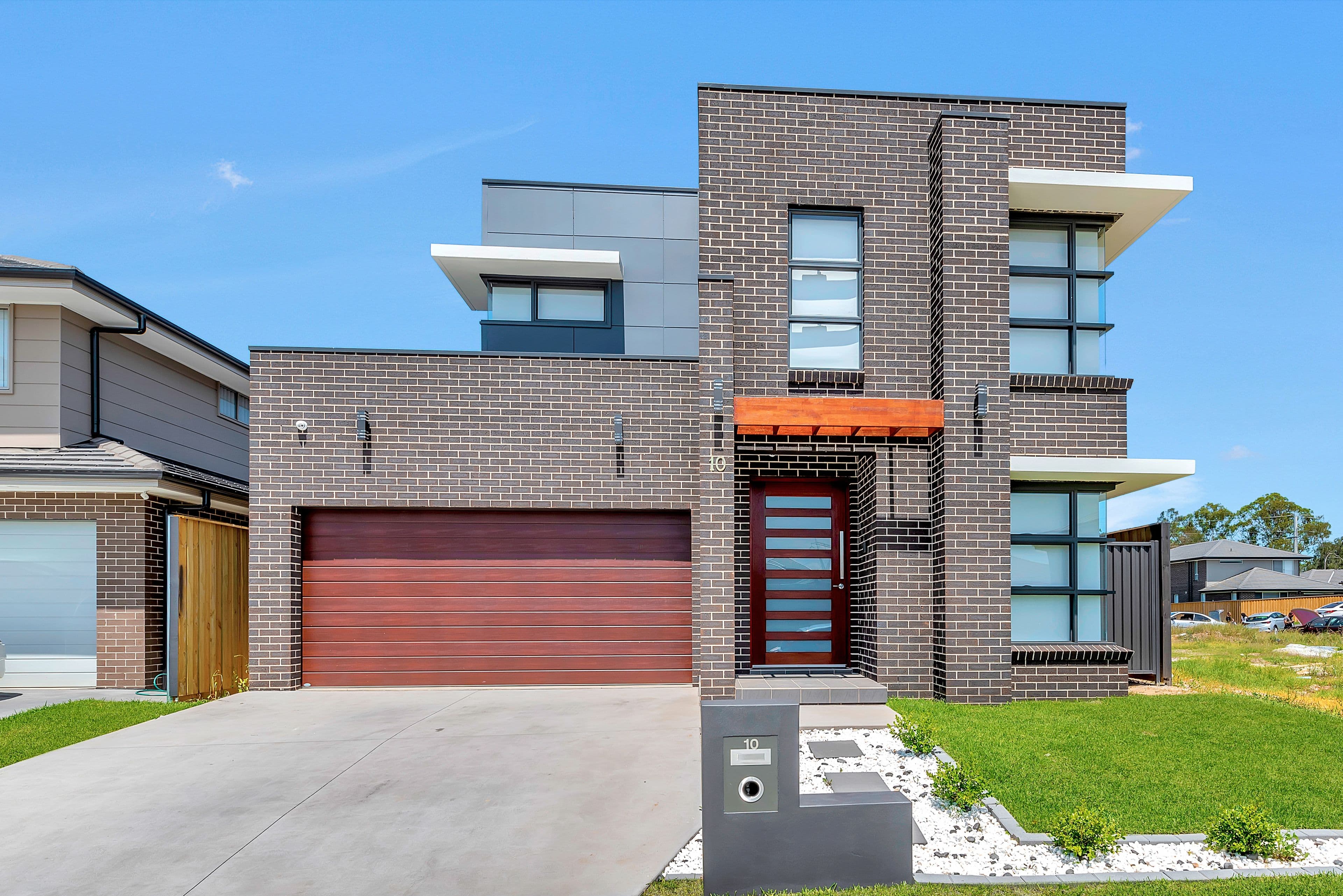 10 Landholder Road, Carnes Hill - Image 1