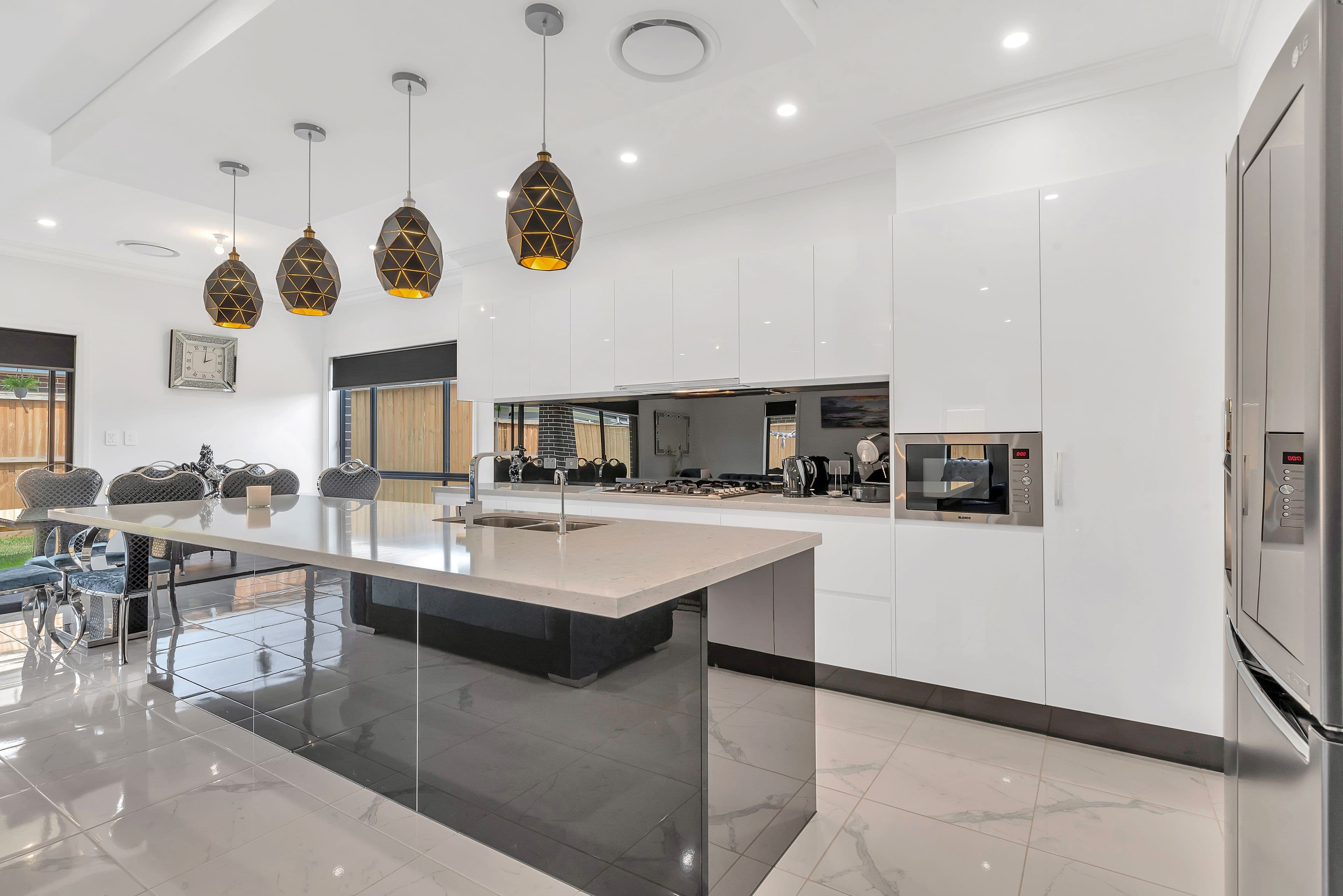 10 Landholder Road, Carnes Hill - Thumbnail 6