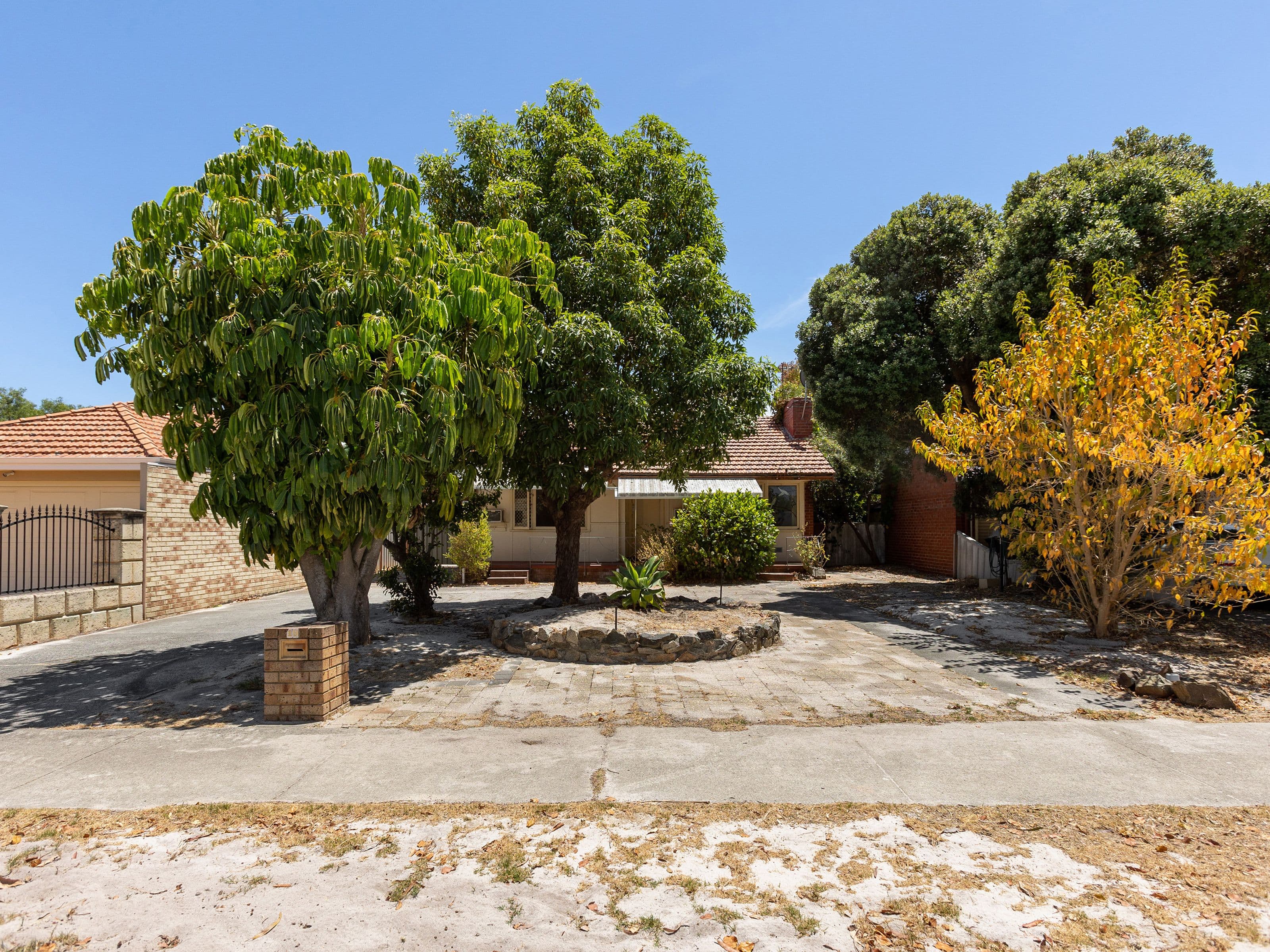 19 Reen Street, St James WA 6102, St James - Image 1