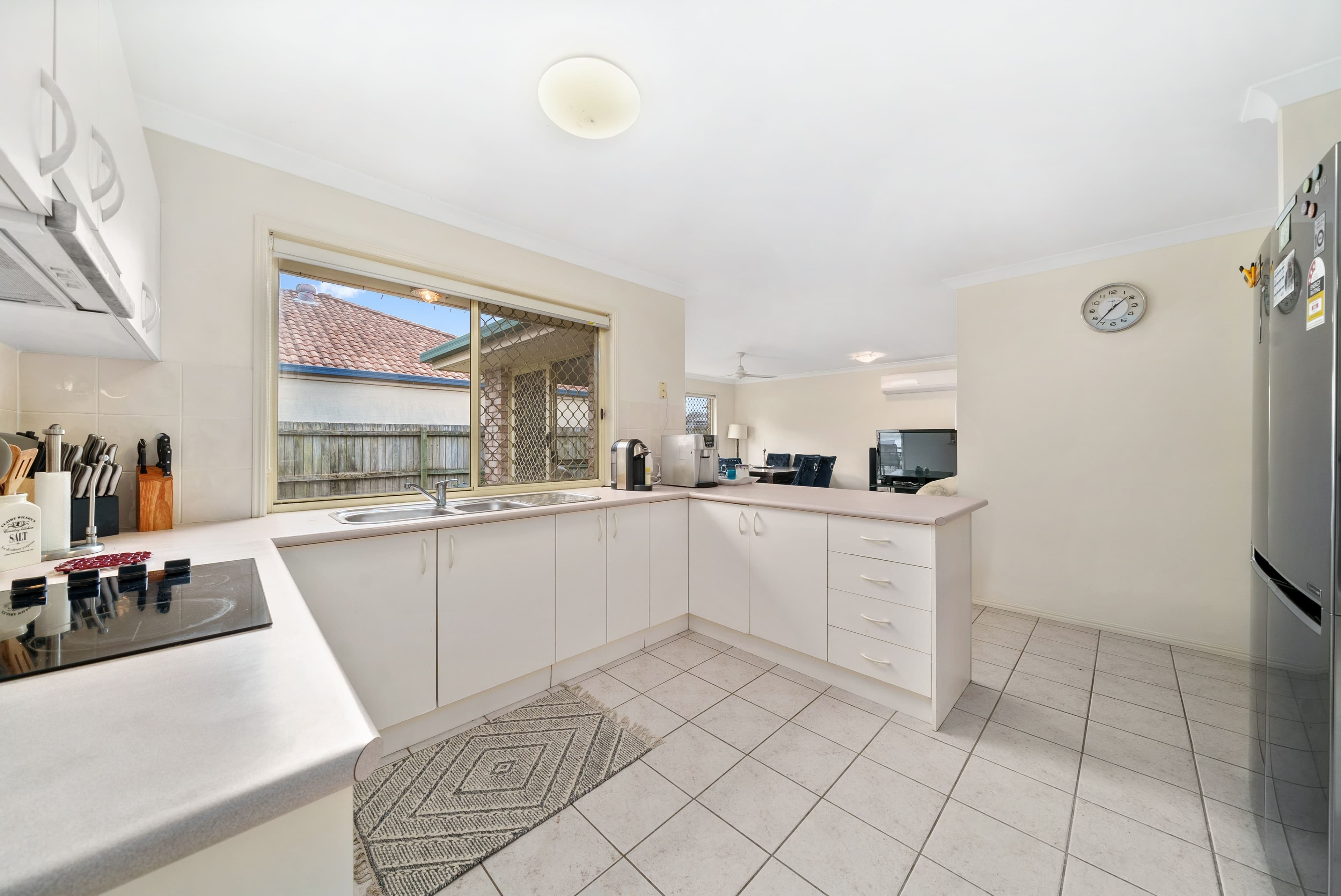 4 Strand Court, Kippa-Ring QLD 4021, Kippa-Ring - Thumbnail 4