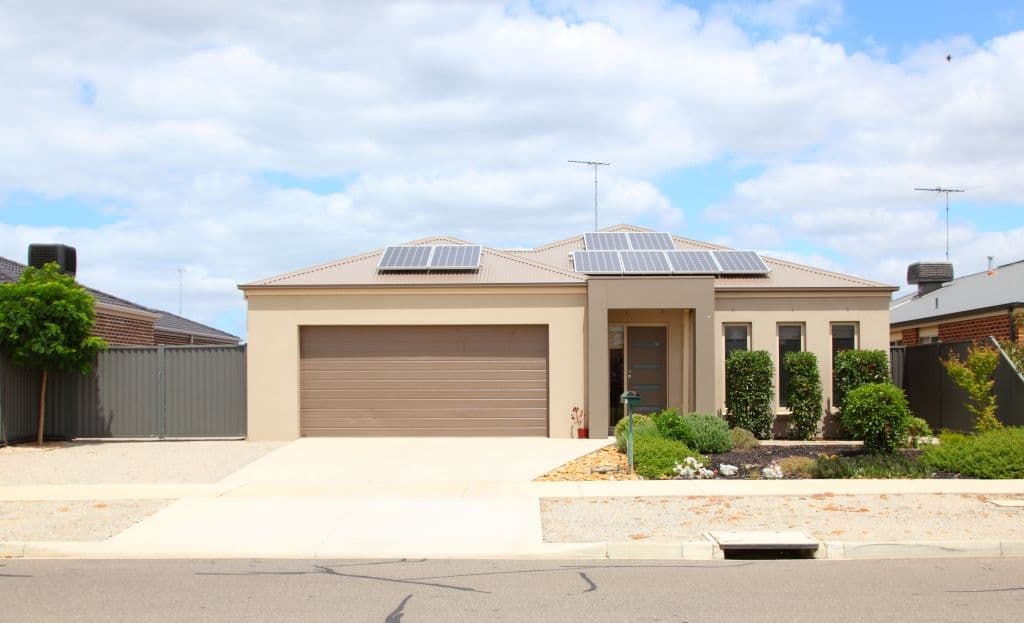 5 Mallard Court, LARA VIC 3212, Lara - Image 1