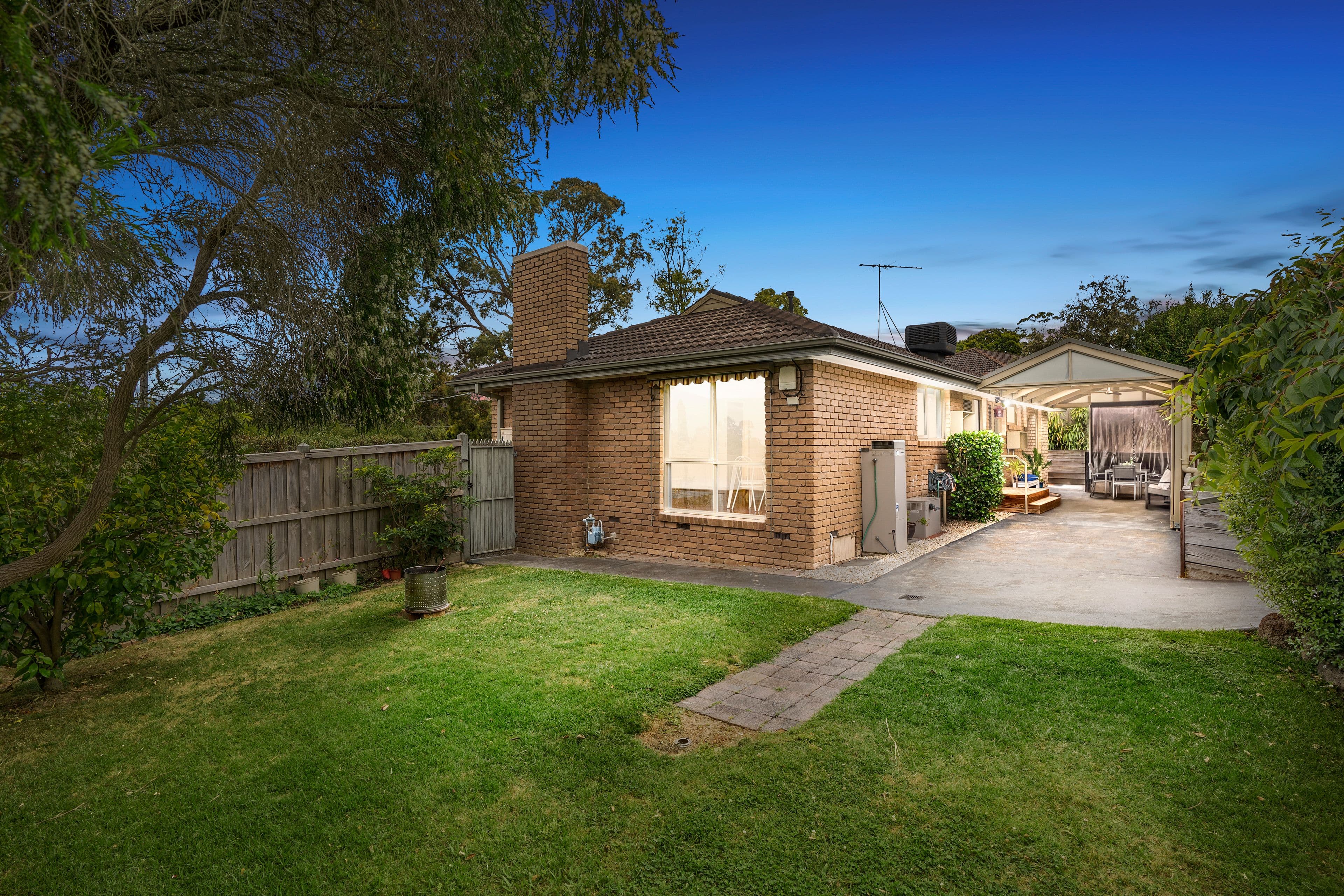 14 Levendale Avenue, Mooroolbark VIC 3138, Mooroolbark - Thumbnail 2