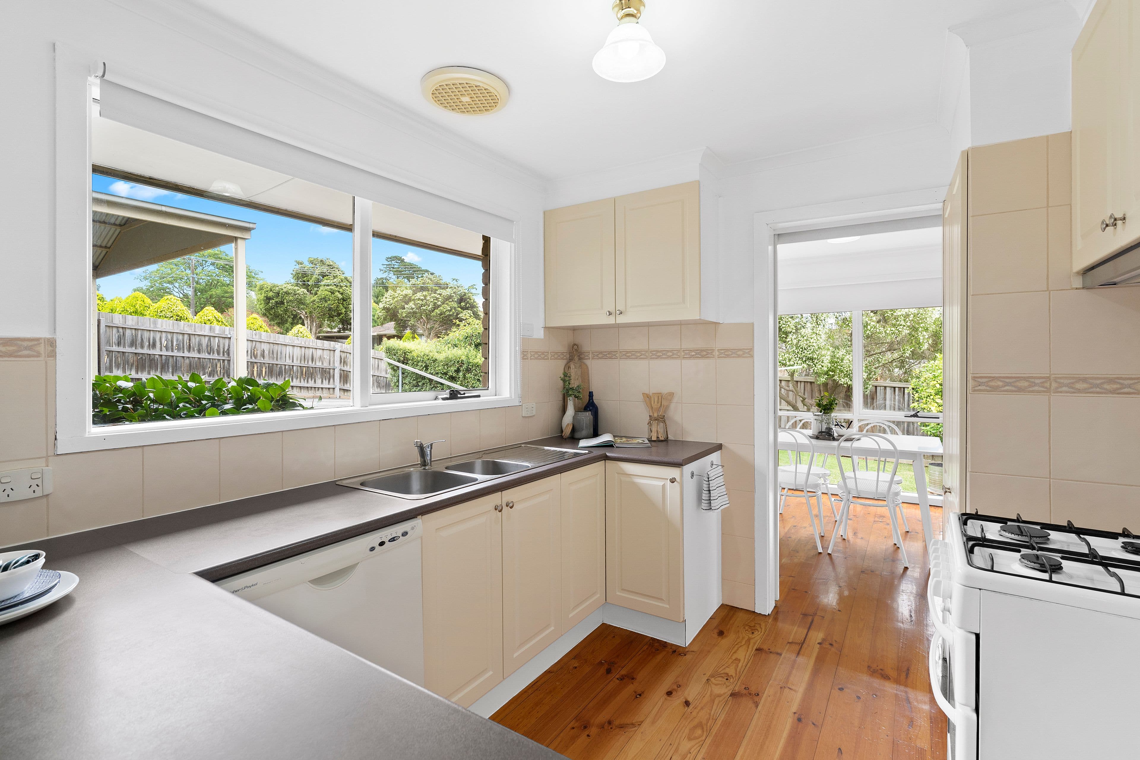 14 Levendale Avenue, Mooroolbark VIC 3138, Mooroolbark - Thumbnail 3
