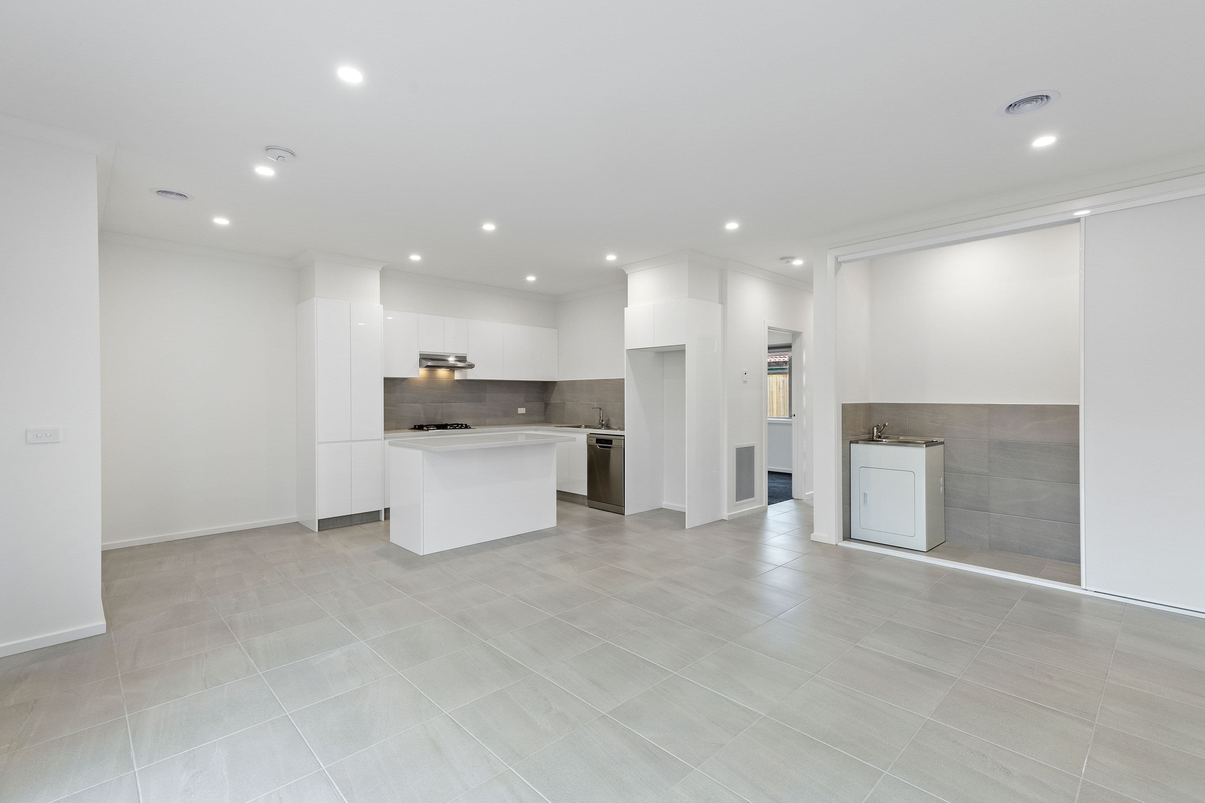 2 Kevin Court, Kilsyth VIC 3137, Kilsyth - Thumbnail 4