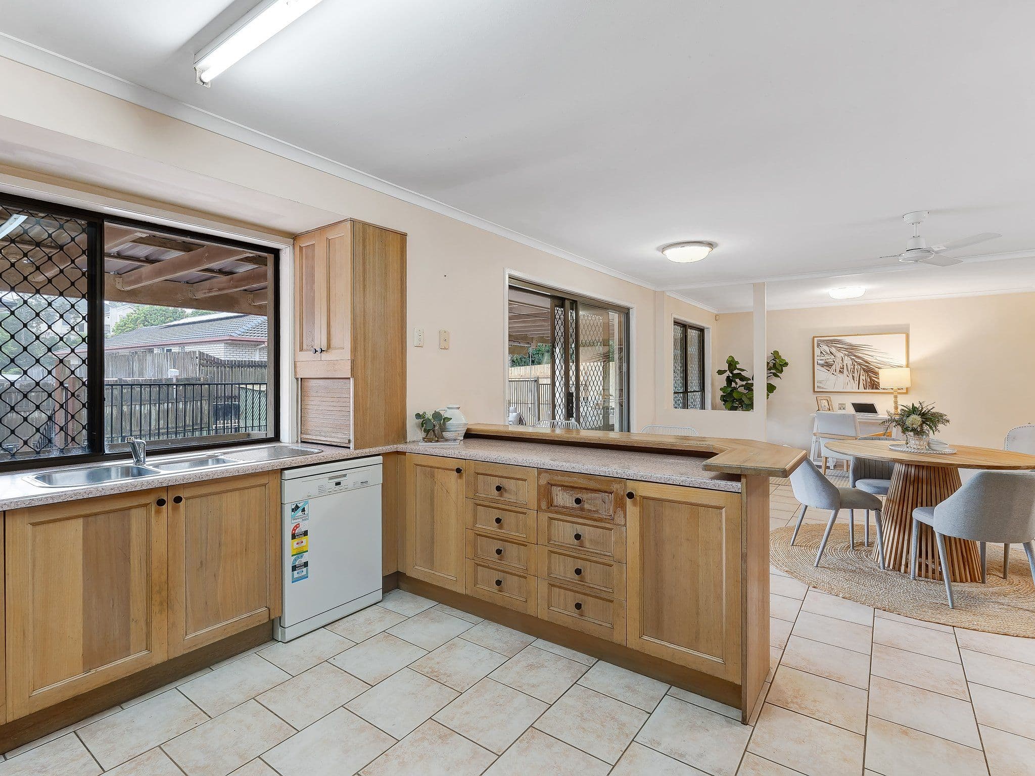 15 Foxhill Street, Aspley QLD 4034, Aspley - Thumbnail 4
