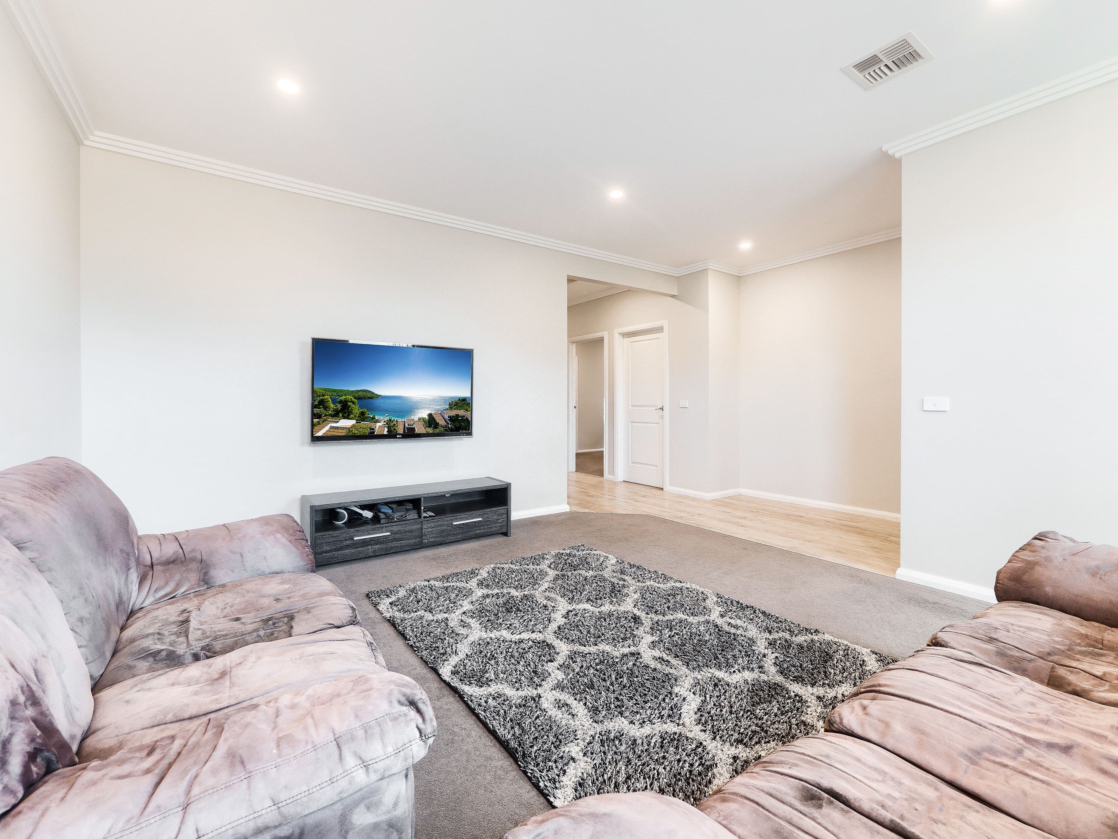 40 Erindale Street, Cranbourne West VIC 3977, Cranbourne West - Thumbnail 4