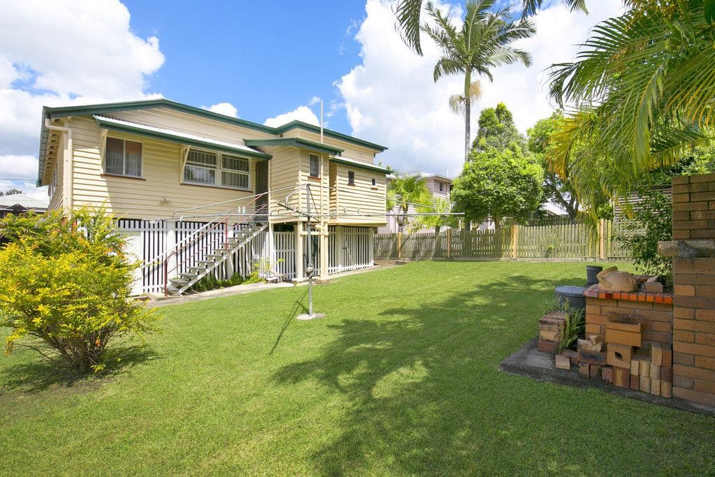 21 Armentieres Street, Kedron QLD 4031, Kedron - Thumbnail 2
