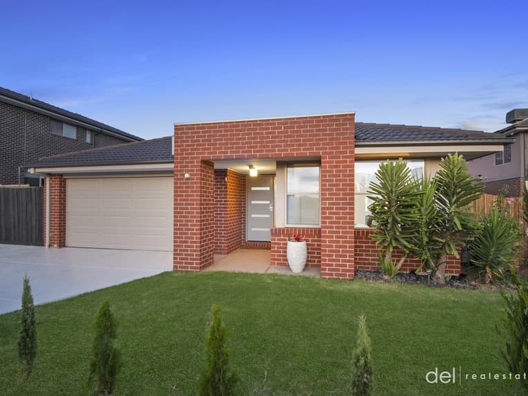 12 Massie Drive, Hampton Park, Hampton Park - Image 1