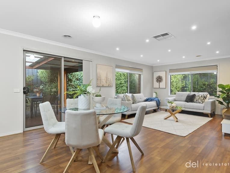 12 Massie Drive, Hampton Park, Hampton Park - Thumbnail 3