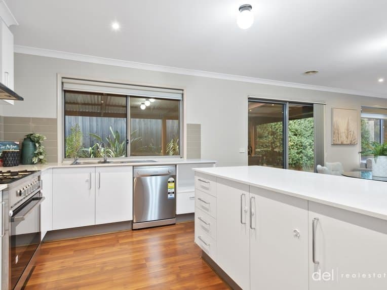 12 Massie Drive, Hampton Park, Hampton Park - Thumbnail 8