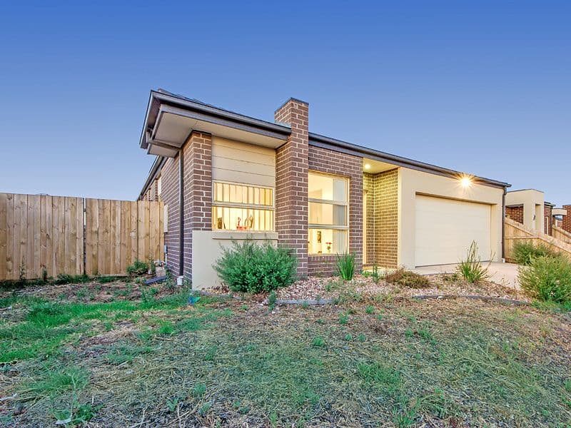 44 Bridlepath Drive, TRUGANINA VIC 3029, Truganina - Thumbnail 2